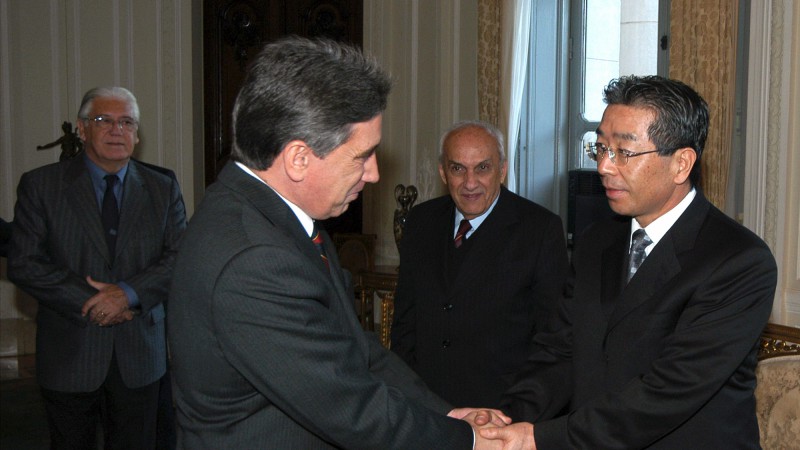 Governador Germano Rigotto durante o an&uacute;ncio oficial de investimento da Toyota no RS, na cidade de Gua&iacute;ba. Local: Sal&atilde;o Alberto Pasqualini do Pal&aacute;cio Piratini.