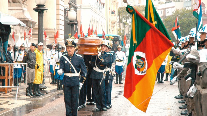 Cerimônia fúnebre em homenagem ao ex-governador Leonel Brizola.