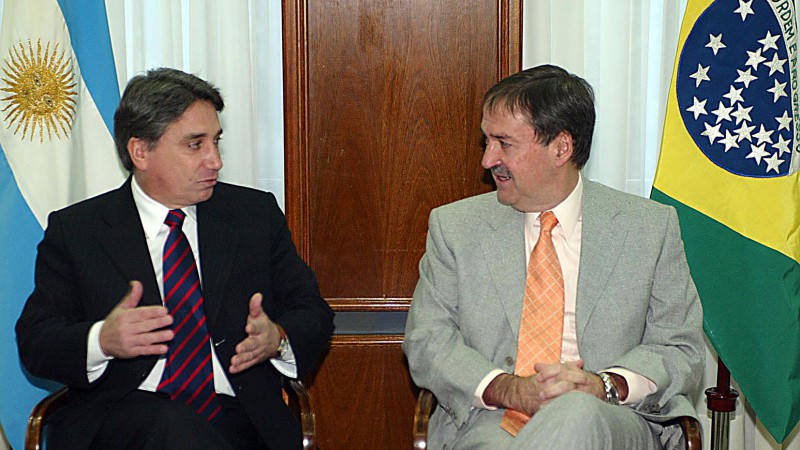 O governador do Estado RS, Germano Rigotto, durante encontro com o governador de Cordoba em exercicio Sr. Juan Schiaretti.