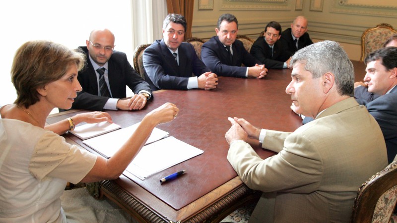 A governadora do Rio Grande do Sul, Yeda Crusius em audiência com diretores do Banrisul.