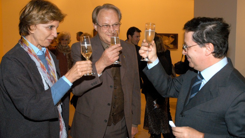 A governadora, Yeda Crusius, junto com o presidente do Tribunal de Contas. Victor Faccione e o Cônsul da Itália, Francesco Bárbaro, participam da comemoração da data nacional da Itália, no Museu de Arte do Rio Grande do Sul (Margs).