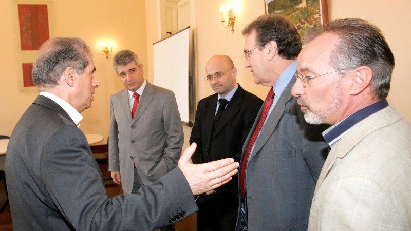 O chefe da Casa Civil, Luiz Fernando Záchia, o secretário da Fazenda, Aod Cunha, o secretário do Gabinete de Relações Institucionais, Celso Bernardi, e o secretário de Coordenação Política de Porto Alegre, Cézar Busatto em reunião com o Prefeito José