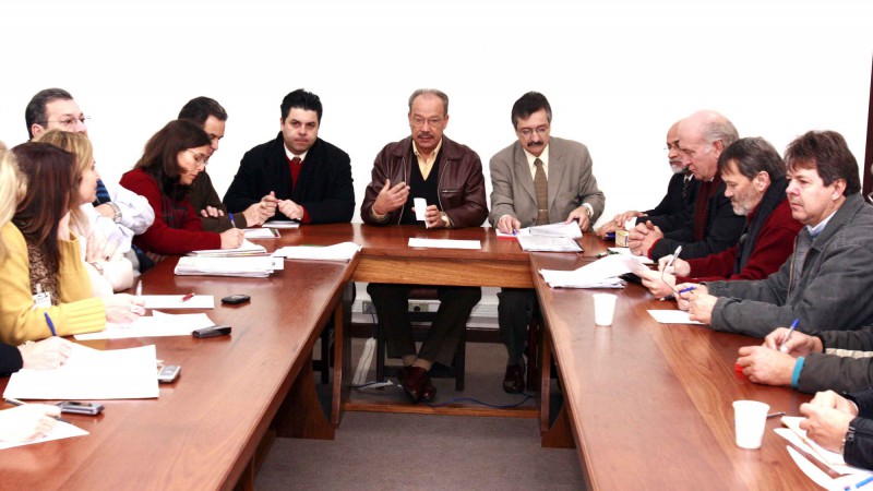 A Comiss&atilde;o Executiva da Expointer 2007, reunida na manh&atilde; desta quarta-feira (11), decidiu alterar os valores dos ingressos da 30&ordf; edi&ccedil;&atilde;o da feira, que acontece de 25 de agosto a 2 de setembro, no Parque de Exposi&ccedil;&otilde;es Assis Brasil, em Esteio. Os pre&ccedil;os