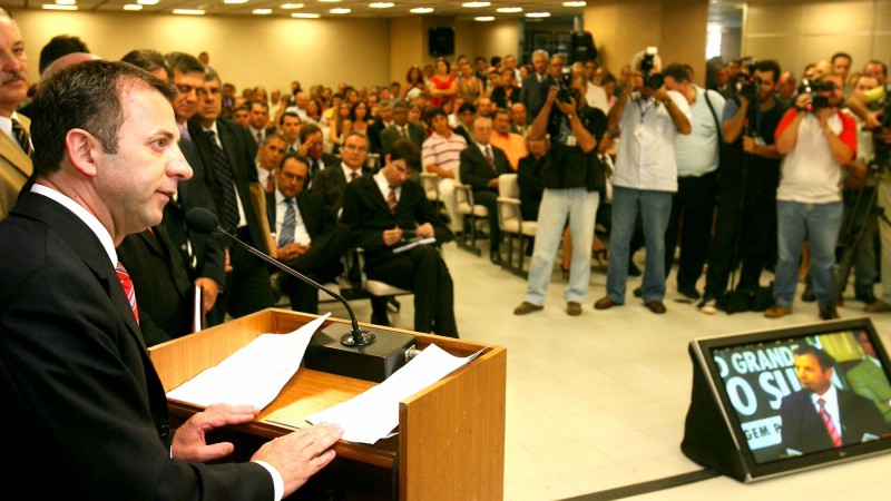 O secretário-geral de governo, Delson Luiz Martini, durante seu discurso de posse.