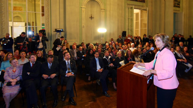 A governadora Yeda Crusius, participa da solenidade comemorativa ao 1º ano da Secretaria da Justiça e do Desenvolvimento Social, com assinatura de projeto de lei que institui o Conselho Estadual de Direitos Humanos; do Projeto de Consolidação das Leis