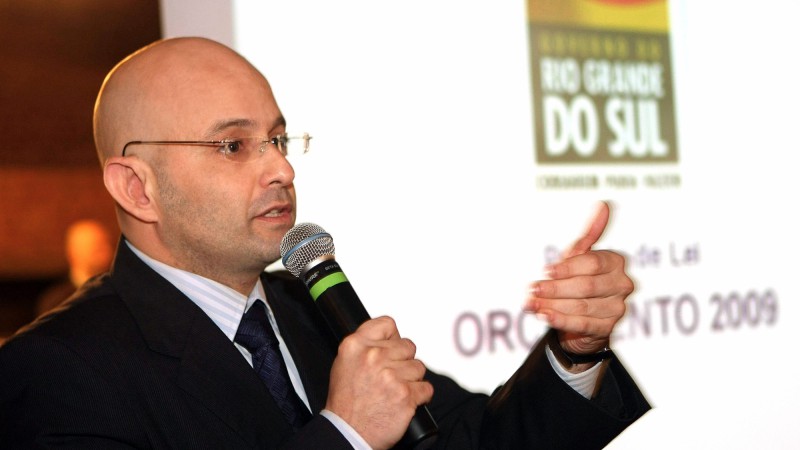 O secretário da Fazenda, Aod Cunha, durante almoço para apresentação do Orçamento 2009.
