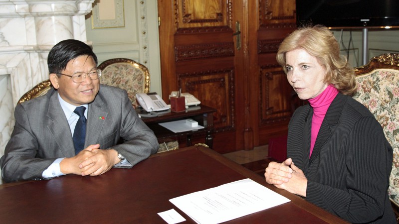 A governadora, Yeda Crusius, em audiência com o Embaixador da República Popular da China no Brasil, Chen Duqing.