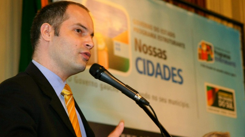 O secretário Geral de Governo, Erik Camarano, durante solenidade de lançamento do Programa Estruturante Nossas Cidades.