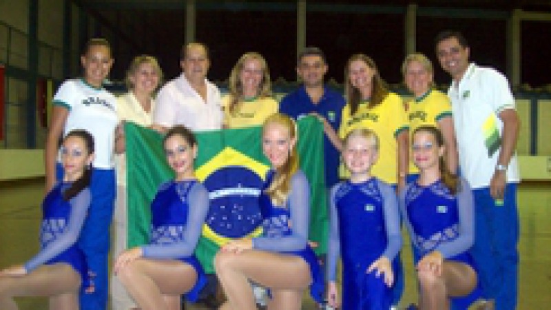 Os atletas hamburguenses da Patinart Academia de Patinação e da Sociedade Ginástica Novo Hamburgo, chegaram a Porto Alegre na última sexta-feira (14) após terem participado do VI Campeonato Sulamericano Infantil de Patinação Artística, realizado entre 7