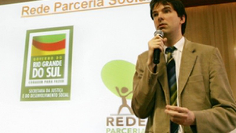 O Diário Oficial do Estado desta quarta-feira (23) trará em sua edição a Instrução Normativa 002/2008, que dispõe os procedimentos para que entidades requeiram sua qualificação como Organização da Sociedade Civil de Interesse Público (OSCIPs). Este é o