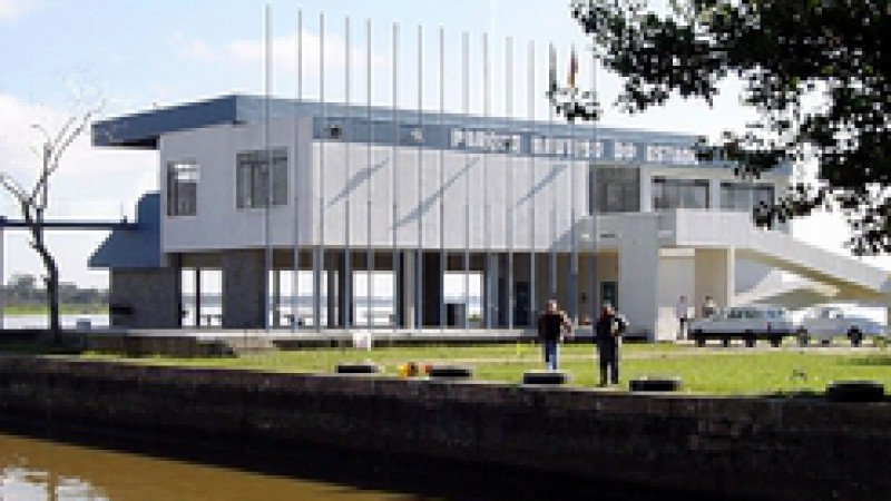 A Funda&ccedil;&atilde;o de Esporte e Lazer do Rio Grande do Sul (Fundergs) est&aacute; organizando o Parque N&aacute;utico do Rio Grande do Sul para receber seus visitantes.     O local possui uma &aacute;rea de 4,5 mil metros quadrados e est&aacute; aberto de quarta-feira a domingo, das 9h &agrave;s