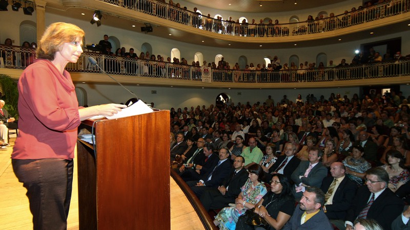 A governadora Yeda Crusius em seu discurso durante a 4&ordf; Edi&ccedil;&atilde;o do Trof&eacute;u Ana Terra, no Theatro S&atilde;o Pedro, em Porto Alegre.