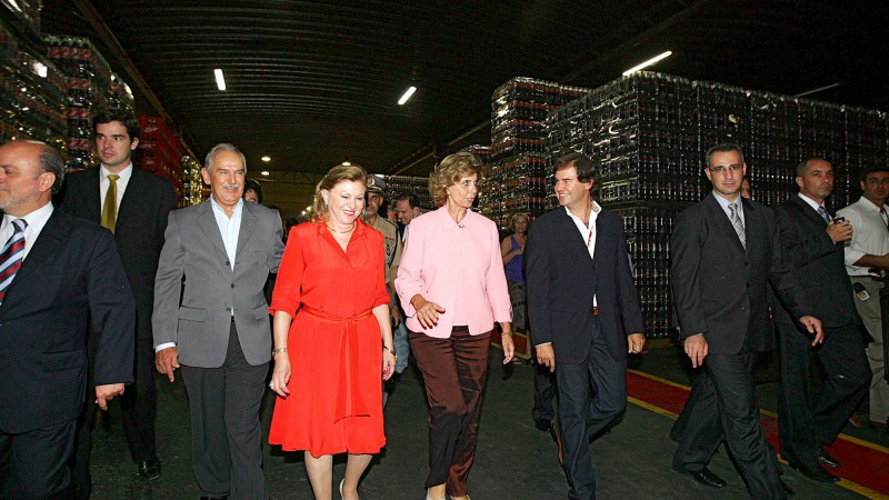 A governadora Yeda Crusius durante visita às instalações da fábrica da Coca-Cola de Santa Maria, cuja ampliação teve o investimento de R$ 40 milhões.