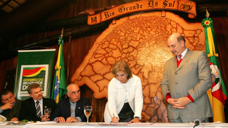 Governadora Yeda Crusius, durante o encontro com 88 prefeitos dos municípios atendidos pelo Hospital Psiquiátrico São Pedro, no Galpão Crioulo do Palácio Piratini.