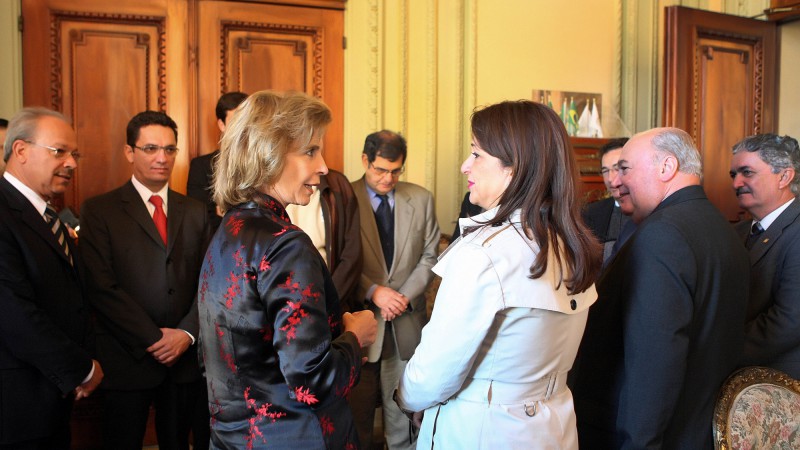 Governadora Yeda Crusius, recebe a presidente da Confederação da Agricultura e Pecuária do Brasil, senadora Kátia Abreu (DEM-TO).