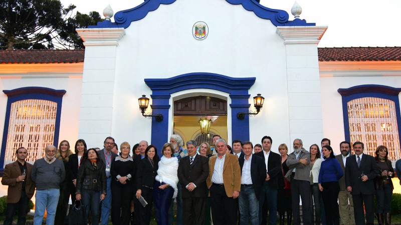 A governadora Yeda Crusius, recepciona participantes do 37º Festival de Cinema de Gramado, no Palácio das Hortênsias, em Canela, na serra gaúcha.