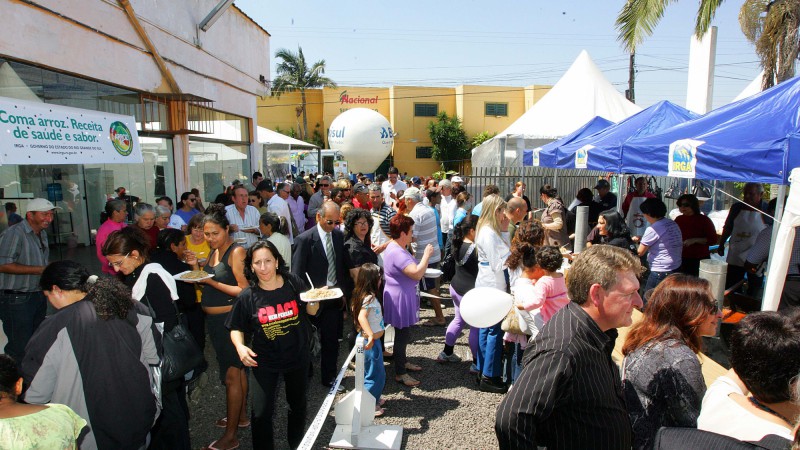 Coma arroz, Receita de saúde e sabor, projeto do Irga com o governo do estado, onde foi distribuido gratuitamente o almoço de carreteiro a populares que estiveram na Rua da Cidadania em Santo Antonio da Patrulha.