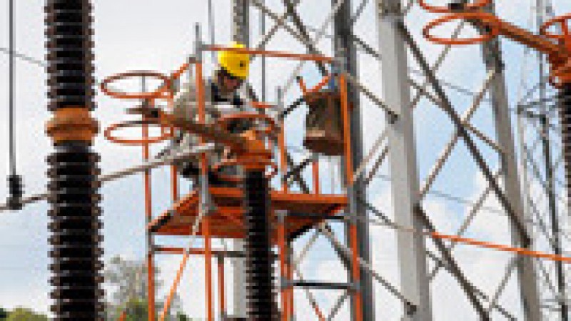 Teve início, neste sábado (17), Dia do Eletricista, a etapa regional do 2º Rodeio de Eletricistas da Companhia Estadual de Distribuição de Energia Elétrica (CEEE-D), reunindo um público de aproximadamente 500 pessoas na sede da empresa, em Porto Alegre.