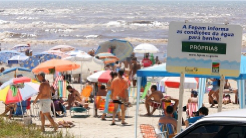 A governadora Yeda Crusius abre, neste s&aacute;bado (19), o Ver&atilde;o Legal RS 2010 em Cap&atilde;o da Canoa, &agrave;s 10 horas, Barra do Ribeiro, &agrave;s 13 horas, e no Cassino, &agrave;s 15h30min. Com o slogan A nossa onda &eacute; facilitar,&nbsp;o evento&nbsp;levar&aacute; ao p&uacute;blico do Litoral ga&uacute;cho