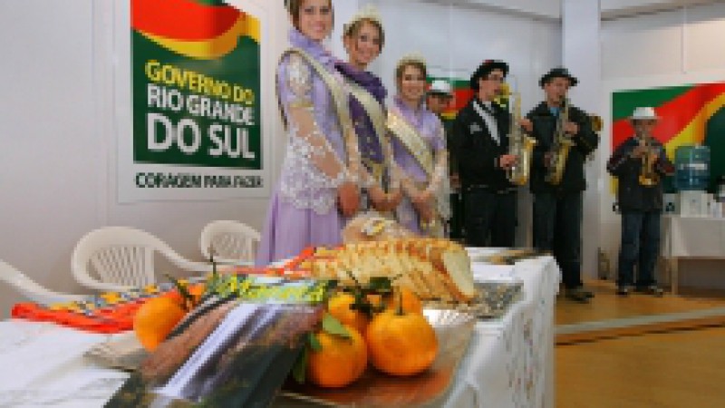 A apresenta&ccedil;&atilde;o de uma banda musical t&iacute;pica alem&atilde;, nesta quinta-feira (1&ordm;), no Espa&ccedil;o do Governo do Estado, marcou a divulga&ccedil;&atilde;o da 10&ordf; edi&ccedil;&atilde;o Oktoberfest do munic&iacute;pio de Marat&aacute;, no Vale do Ca&iacute;. O evento, que ser&aacute; realizado entre os dias&nbsp;9 e 12, ter&aacute;