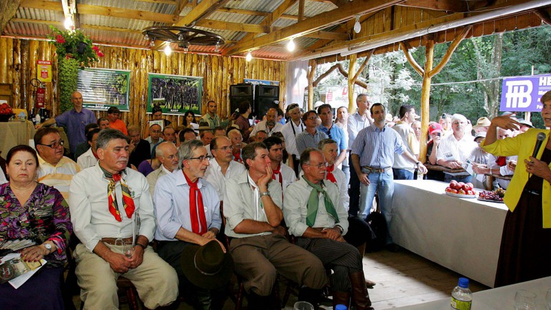 Governadora Yeda Crusius durante a apresentação das ações de Governo para a região funcional 3 (Campos de Cima da Serra, Serra e Hortências), no Rasip Randon, Parque do Rodeio, na região.