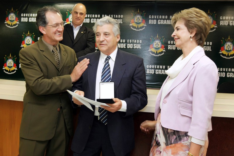 PROFESSORA DE EDUCAÇÃO FÍSICA, PORTUGUÊS E ESTUDANTE DE DIREITO. : SORTEIO  DAS QUARTAS DE FINAL DA CHAMPIONS LEAGUE 2011/2012