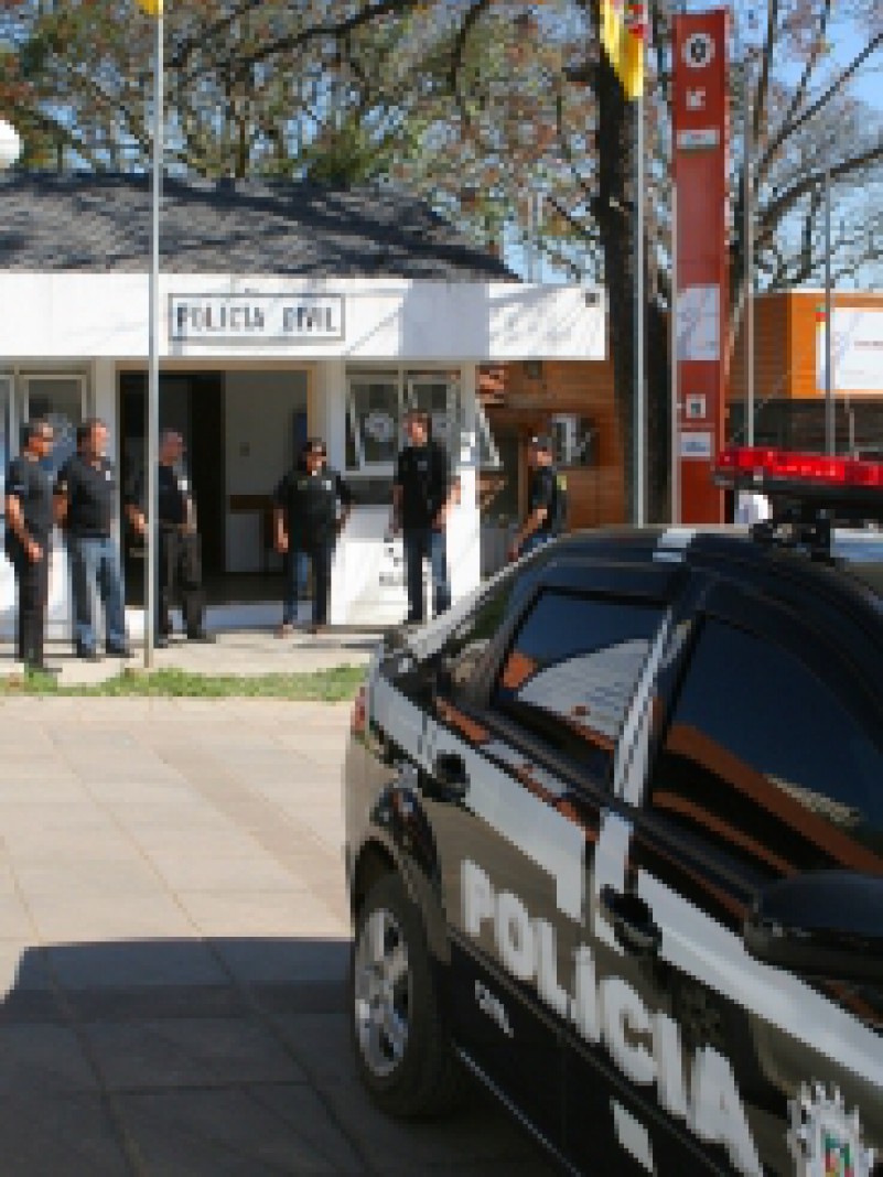 Desde a última sexta-feira, todas as 29 regiões policiais gaúchas contam com a sua própria equipe volante, situada nas sedes das Delegacias de Polícia de Pronto Atendimento (DPPA). A ação consiste em um serviço de pronto-atendimento nos locais de