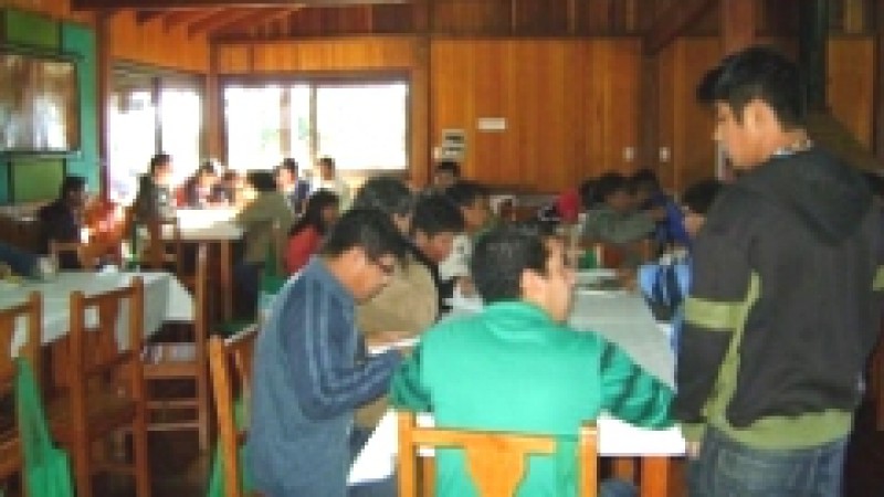 Cerca de 70 índios guaranis participam do Programa de Educação Escolar Indígena para a formação de professores Kuaa Mboe, no Hotel das Araucárias, em São Francisco de Paula. O encontro é realizado pela Secretaria Estadual da Educação, com a coordenação