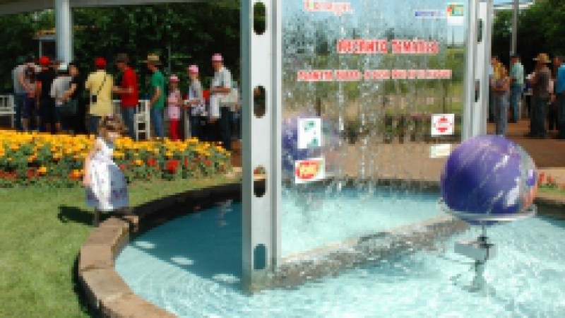 Quem visita a Expodireto Cotrijal, em N&atilde;o-Me-Toque, tem passagem garantida pelo Recanto Tem&aacute;tico. Todos os anos os extensionistas da Emater/RS-Ascar preparam temas importantes, que provocam reflex&atilde;o nos visitantes da feira. Neste ano, o tema &eacute; Planeta