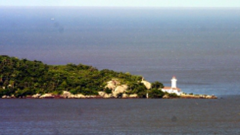 O Parque Estadual de Itapu&atilde; &eacute; uma das alternativas de lazer para quem fica em Porto Alegre e imedia&ccedil;&otilde;es. Localizado em Viam&atilde;o, a 57 quil&ocirc;metros da Capital, o parque, administrado pelo governo do Estado por interm&eacute;dio da Secretaria do Meio Ambiente