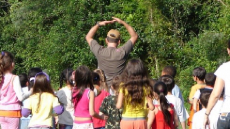 A partir do dia 19, o Jardim Botânico de Porto Alegre realiza o programa Crescendo e Aprendendo a Preservar, dirigido a alunos de escolas de Educação Infantil, entre dois e seis anos. Cada grupo deverá ter, no máximo, 20 crianças. O objetivo do programa