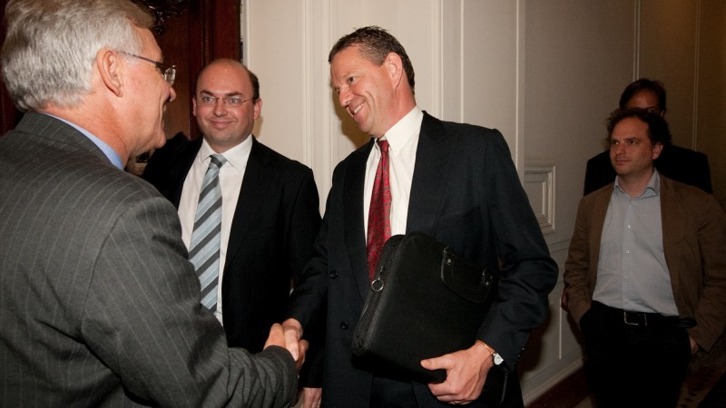 22.02.11 Vice-Governador Beto Grill recebe investidores holandeses, esq/dir Tjitte Van Der Werf e Sr. Floris Kleemans da Verderis Bioenergia Ltda. Participam Sec. Desenv. e Promo&ccedil;&atilde;o de Investimento e Grupo Metade sul