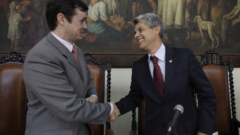 30.03.11 Secret&aacute;rio Maur&iacute;cio Dziedricki e o reitor da UFRGS Carlos Alexandre Netto na abertura do  III Congresso da rede universit&aacute;ria de incubadoras tecnol&oacute;gicas de cooperativas populares - economia solid&aacute;ria