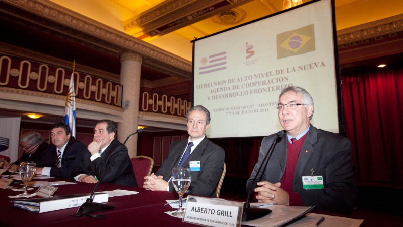 07.07.11,VII Reunião de Alto Nivel da nova agenda de Cooperação e Desenvolvimento Fronteiriço Brasil-Uruguai. Vice-governador Beto Grill acompanhado por Roberto Conde vice-ministro das relações exteriores do uruguai na abertura do evento