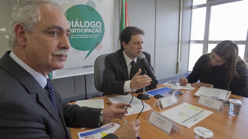 16/08/2011: Secretário da Saúde Ciro Simoni e secretário executivo do CDES Marcelo Danéris na Câmara Temática da Saúde do Conselho de Desenvolvimento Econômico e Social(CDES-RS).