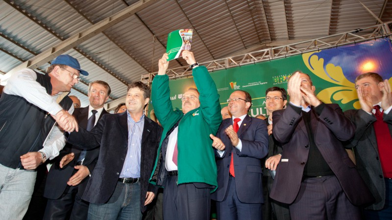 Governador Tarso Genro na abertura Oficial do Pavilhão da Agricultura Familiar com a presença do Sr.Ministro da  Agricultura, Pecuária e Abastecimento, Mendes Ribeiro Filho