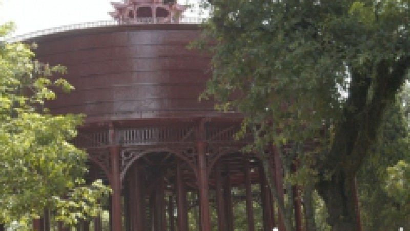 A histórica Caixa dÁgua da Praça Piratinino de Almeida, do município de Pelotas, foi reinaugurada no final da manhã desta quarta-feira (14), após o restauro executado pelo Instituto do Patrimônio Histórico e Artístico Nacional (Iphan).A solenidade contou
