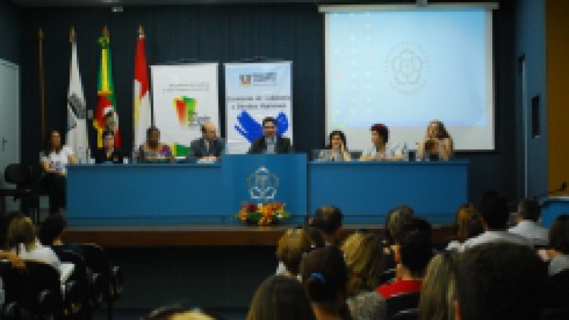 Ap&oacute;s percorrer sete munic&iacute;pios em diferentes regi&otilde;es do Estado, mobilizando mais de 2 mil pessoas entre agosto e novembro, encerrou-se nesta segunda-feira (28), em Gravata&iacute;, a IX Jornada Estadual contra a Viol&ecirc;ncia e a Explora&ccedil;&atilde;o Sexual de Crian&ccedil;as e