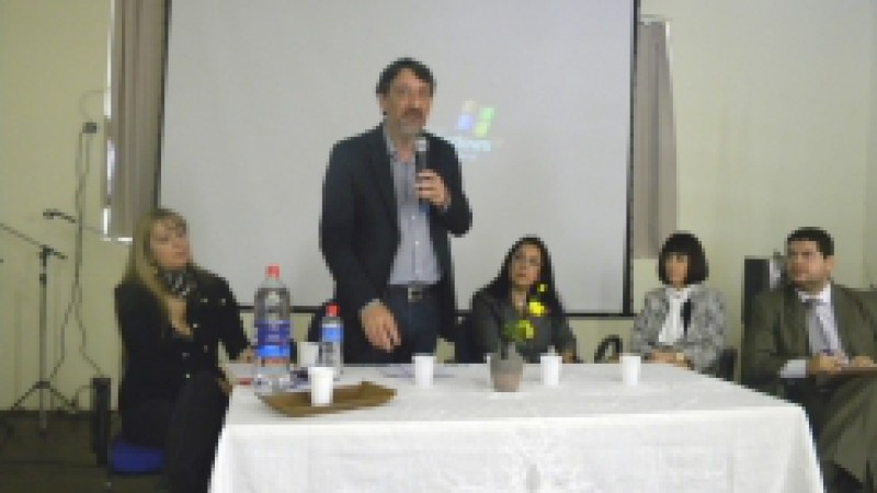 A forma&ccedil;&atilde;o dos gestiores das escolas estaduais localizadas juntos as unidades da Funda&ccedil;&atilde;o de Atendimento S&oacute;cio-Educativo (Fase) iniciou na manh&atilde; desta sexta-feira (04). A atividade &eacute; promovida pela Secretaria de Estado da Educa&ccedil;&atilde;o (Seduc) e est&aacute;