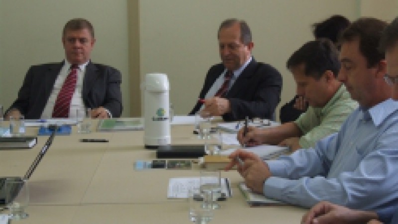 Ceasa do Futuro - Cidade do Abastecimento foi o tema da reunião realizada na manhã desta quinta-feira (13), na sede da Secretaria Estadual de Desenvolvimento Rural, Pesca e Cooperativismo (SDR), em Porto Alegre. O objetivo é a revitalização da Ceasa, a