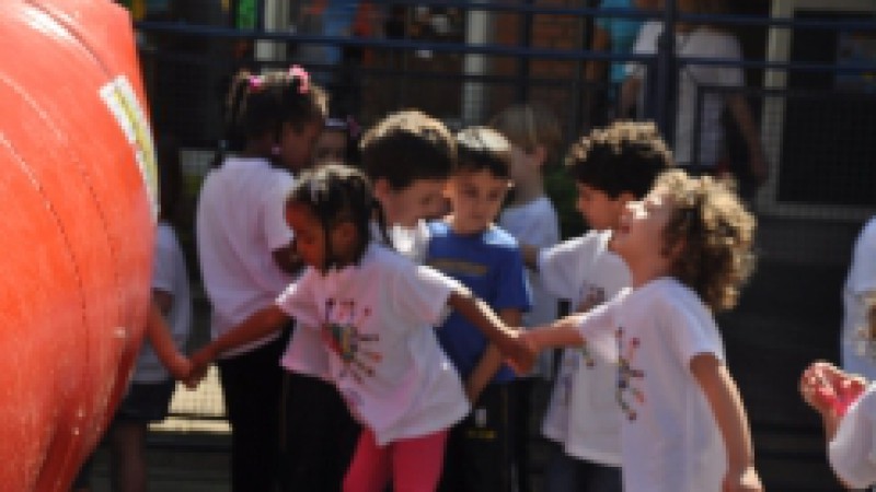 A equipe diretiva da Escola de Educação Infantil do Centro Administrativo Fernando Ferrari (CAFF) elaborou uma programação especial para o mês de outubro. As datas especiais serão celebradas pela escola: Dia das Crianças (12), Dia do Servidor Público