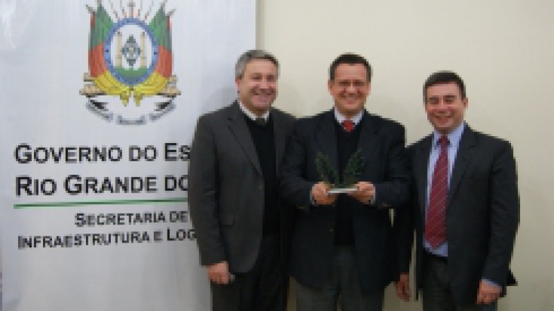 A Companhia de G&aacute;s do Estado do Rio Grande do Sul - Sulg&aacute;s foi a primeira colocada no setor de Petr&oacute;leo e G&aacute;s no Anu&aacute;rio Valor 1.000, divulgado esta semana. Os n&uacute;meros relativos a 2010 levaram a Companhia ao rol das 25 campe&atilde;s setoriais, definidas pela