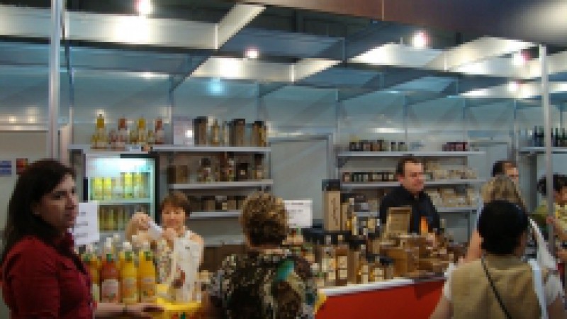 A Secretaria de Desenvolvimento Rural, Pesca e Cooperativismo (SDR) garantiu a participação de agroindústrias gaúchas na 6ª edição do Salão do Turismo - Roteiros do Sul. A SDR proporcionou o transporte e a infraestrutura necessária para a exposição dos