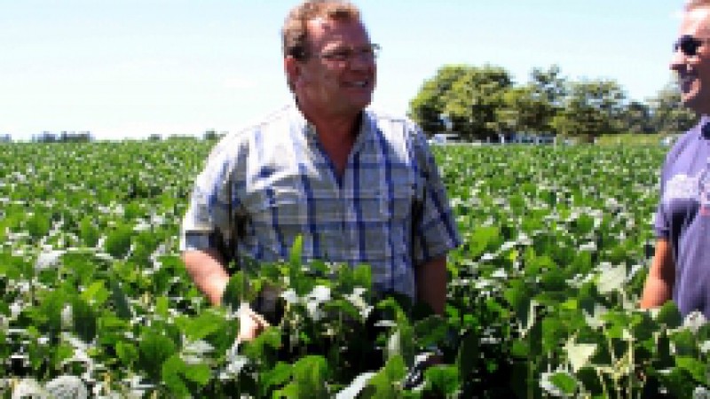 O modelo de cooperação entre a iniciativa privada e o poder público, desenvolvido na cidade de Ijui, no noroeste do Estado, despertou a atenção do secretário da Agricultura, Pecuária e Agronegócio, Luiz Fernando Mainardi. Junto com produtores da região,