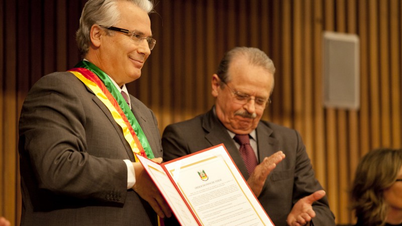 17.07.12: Conferência Direitos Humanos, Desenvolvimento e Criminalidade Global com a presença do juiz Baltasar Garzón e a criação da Comissão Estadual da Verdade.