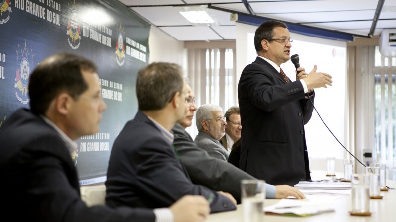 13.08.12: Beto Albuquerque durante reunião que apresentou planos de investimento das concessionárias em energia para setor rural.