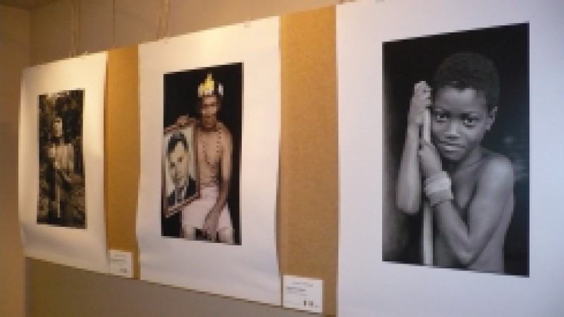 A exposição Rostros e Identidades, do fotógrafo equatoriano Eduardo Quintana, está em exposição no térreo do Memorial do Rio Grande do Sul até o dia 11 de novembro. Promovida pelo Ministério da Cultura da República do Equador e Consulado do Equador em