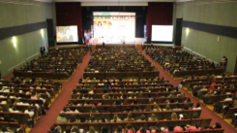 Est&atilde;o abertas as inscri&ccedil;&otilde;es para o IX Semin&aacute;rio Internacional da Primeira Inf&acirc;ncia, que ocorre nos dias 27 e 28 de novembro, no Sal&atilde;o de Atos da PUCRS, em Porto Alegre. O evento, realizado pela Secretaria Estadual da Sa&uacute;de (SES), atrav&eacute;s do programa