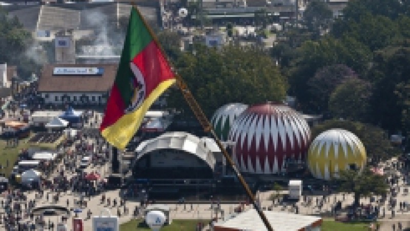 A 35&ordf; edi&ccedil;&atilde;o da Expointer, que se inicia no pr&oacute;ximo s&aacute;bado (25) e vai at&eacute; o dia 2 de setembro, ser&aacute; utilizada pela Secretaria Estadual da Sa&uacute;de (SES) como evento teste para a Copa do Mundo de 2014. A&nbsp;ideia &eacute; usar a feira na prepara&ccedil;&atilde;o do setor de
