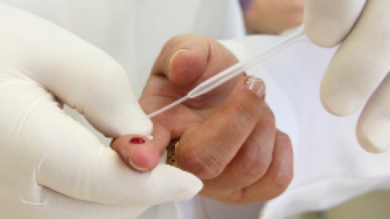 Os municípios de São Leopoldo e Sapucaia do Sul serão os primeiros da Rede Cegonha no Estado a oferecer o teste rápido de HIV e sífilis durante o pré-natal. A proposta é que o exame seja realizado logo na primeira consulta. Ele oferece resultado em